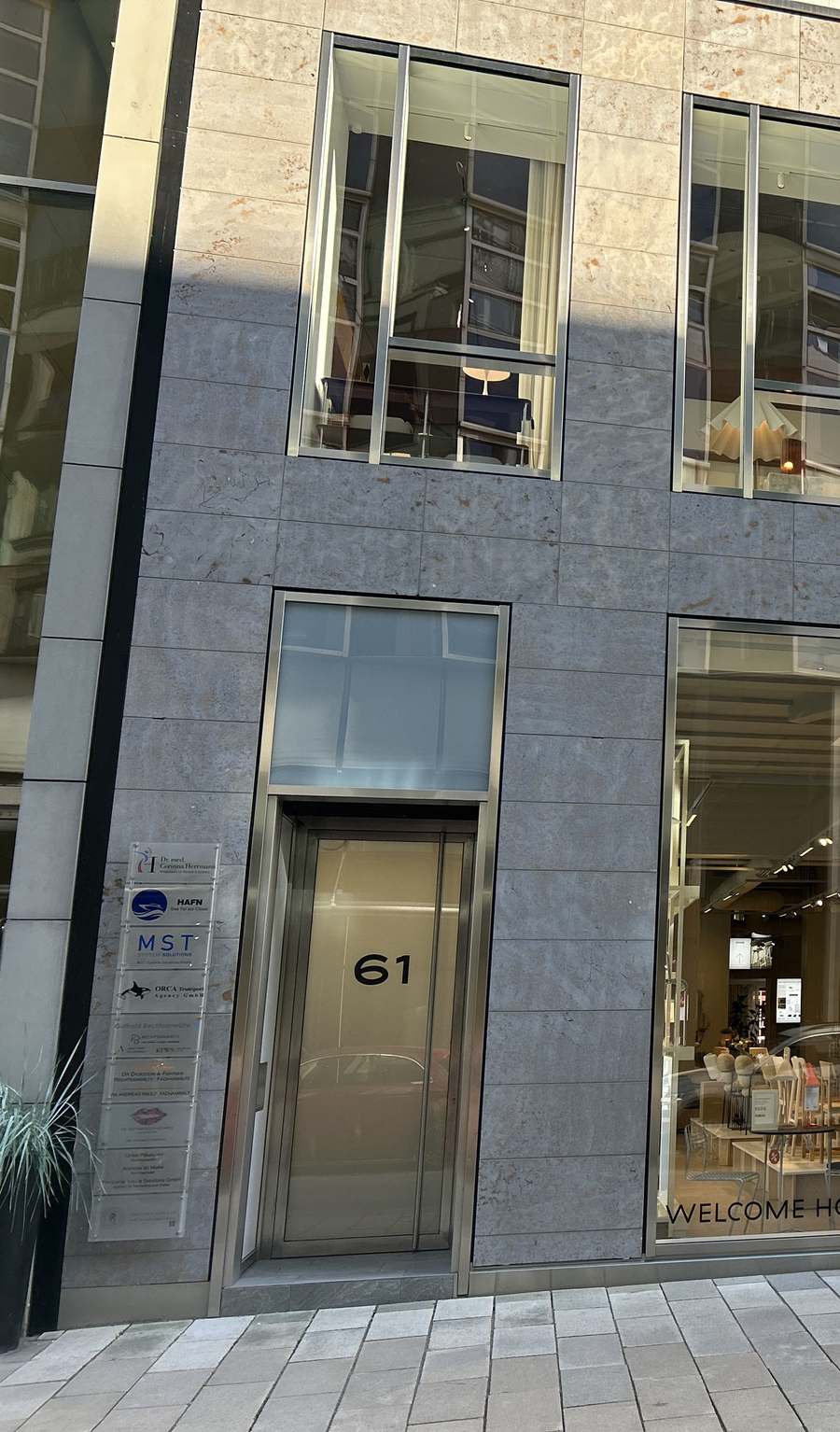 Fassade am Neuen Wall 61